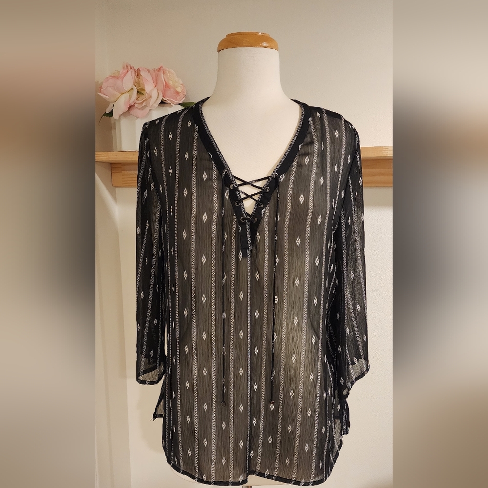 Beautiful Sheer Black Blouse White Pattern- Smart Set -Size Large